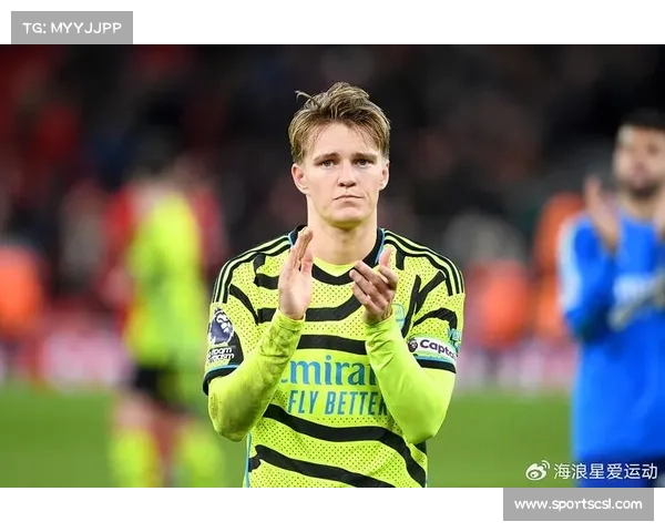 埃弗顿与桑德兰比赛争议手球未判 裁判决定引发广泛讨论